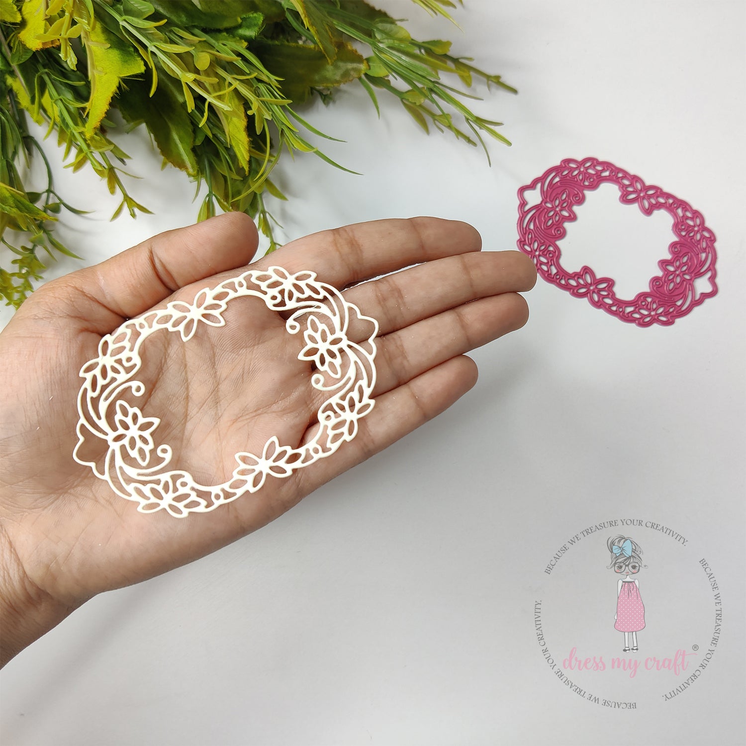 Dress My Craft - Regal Flourish Frame - Basic Designer Dies