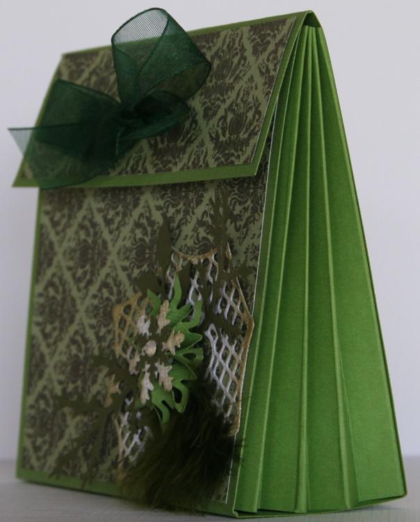 Rosetta Folding Die - Flowers with Leaves