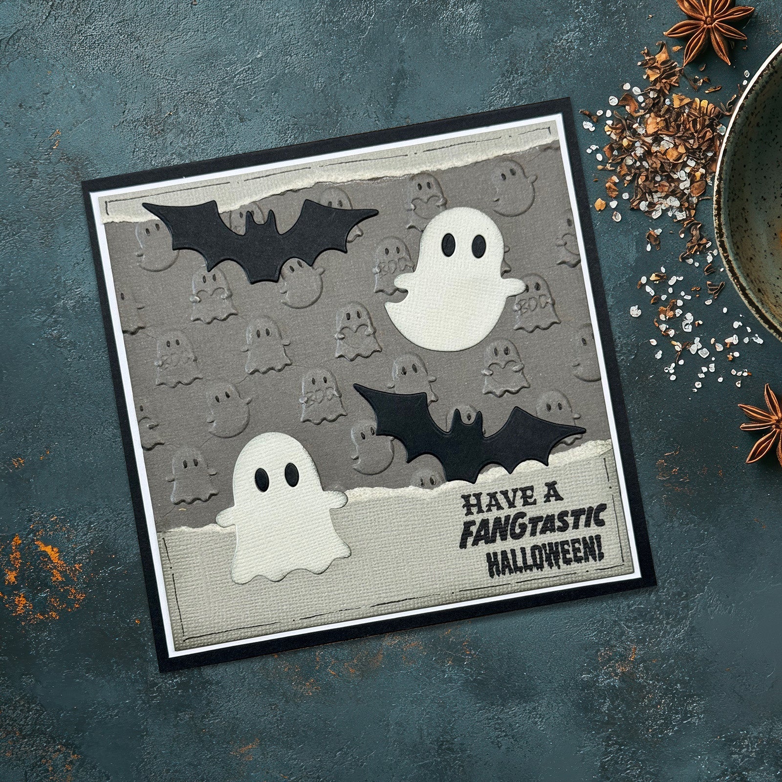 Vaessen Creative • Embossing Folder Ghosts 5.9x5.9in 1pcs