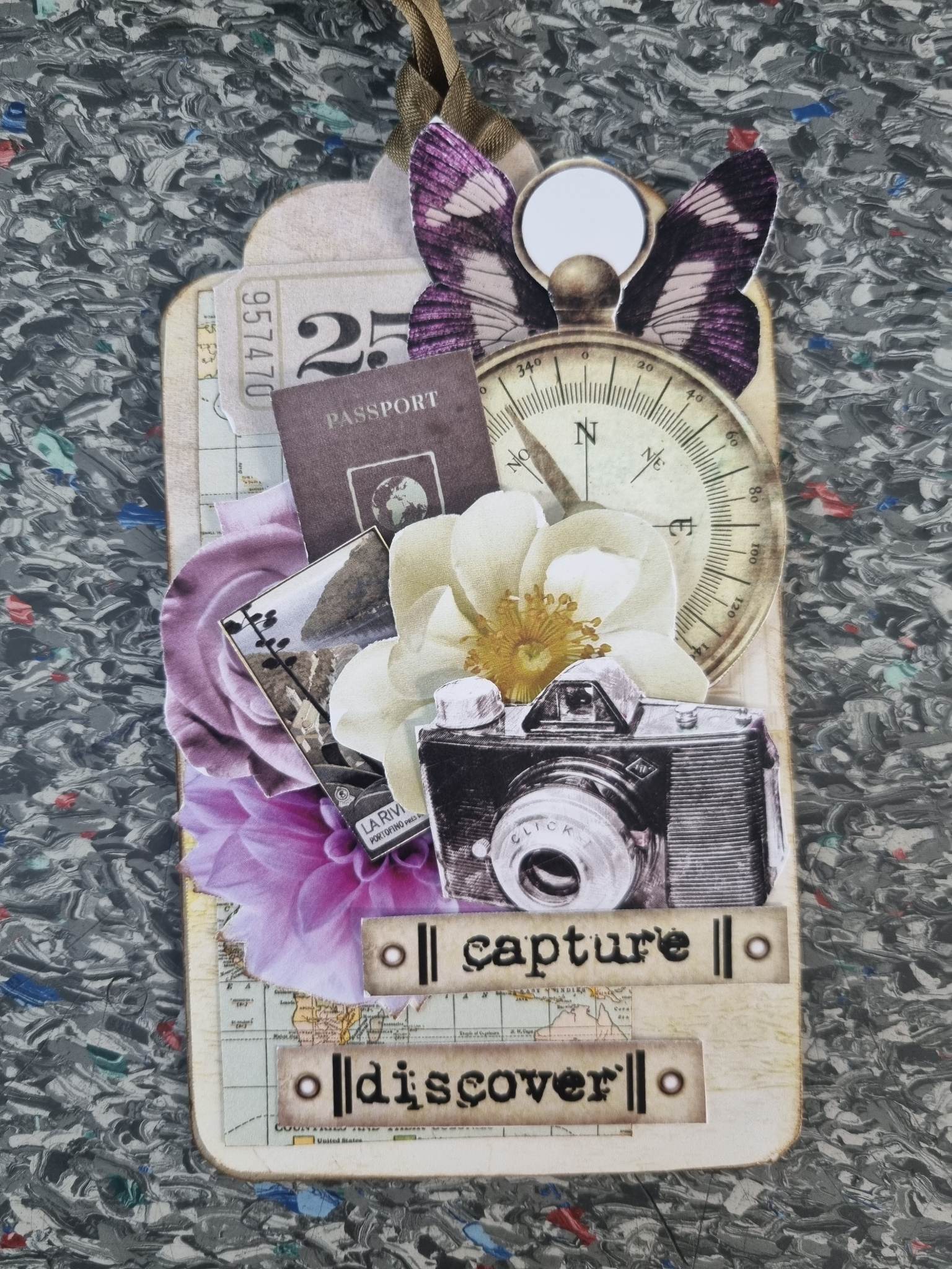 Junk Journal: Blank Book for Scrapbooking and Collecting Ephemera,  Stickers, Stamps, Pressed Flowers and Found Papers | Retro Vintage Design  and Cream