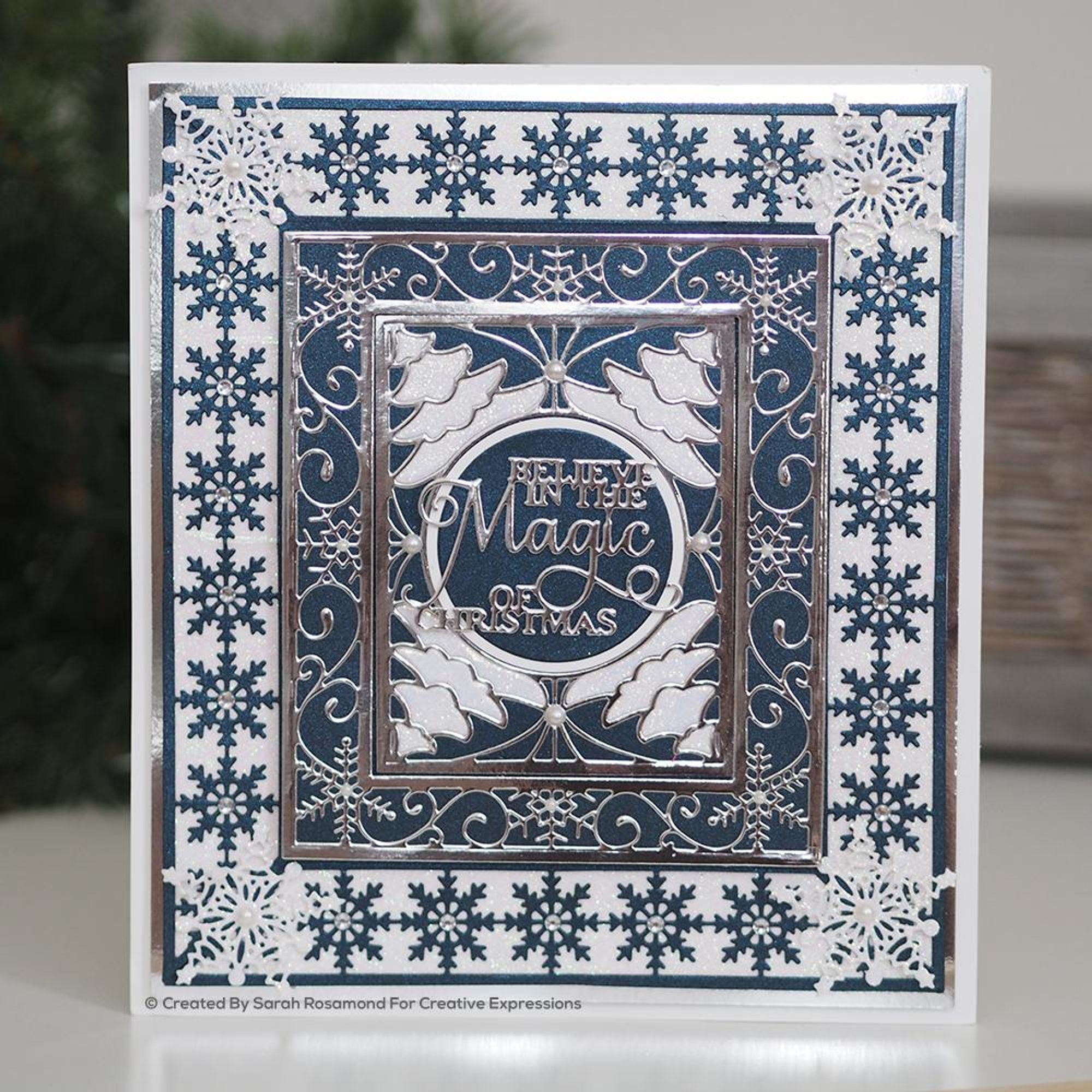 Dies by Sue Wilson Festive Snowflake Adjustable Frame